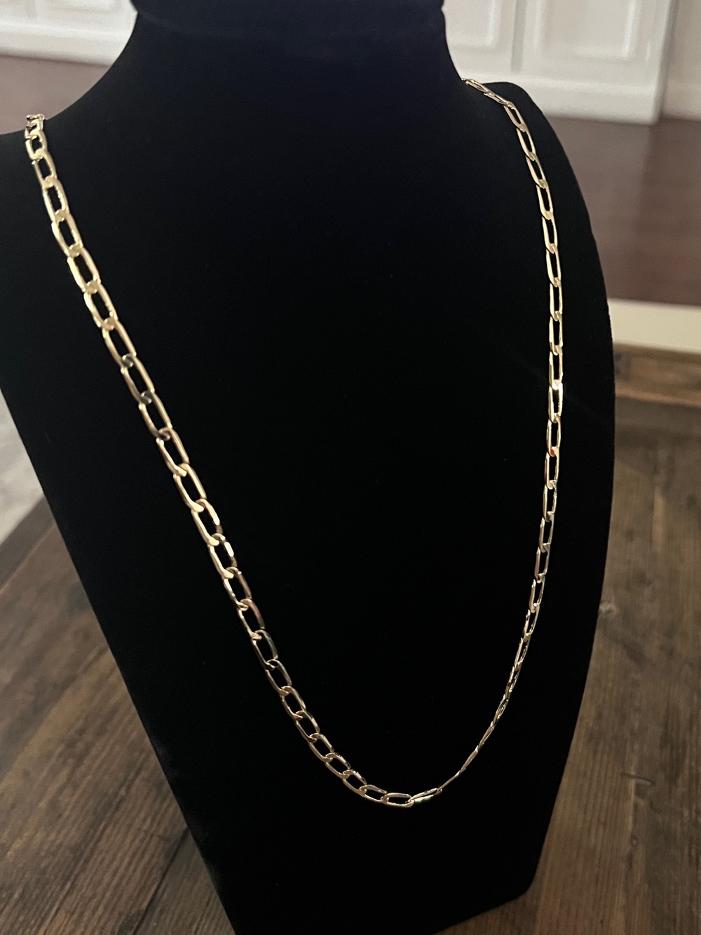 702. NWT PRETTY BIRD Tarnish-Proof Waterproof Gold Figaro Link Necklace 23.5”